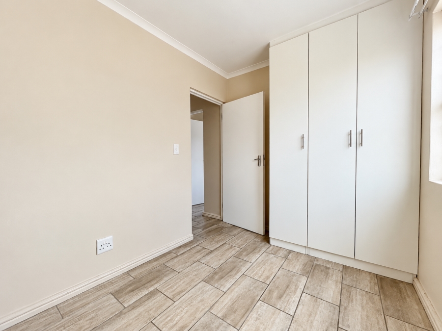 6 Bedroom Property for Sale in Rugby Western Cape